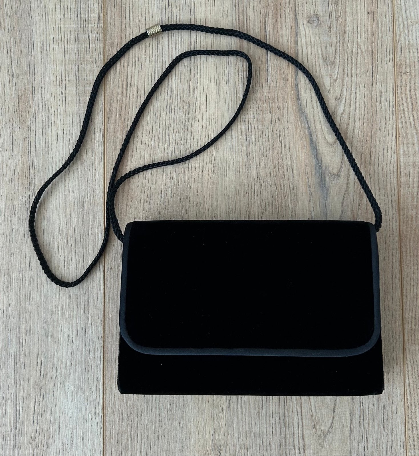 Schattig schouder tasje clutch zwart fluweel, Ophalen of Verzenden, Zo goed als nieuw, Zwart, Schoudertasje