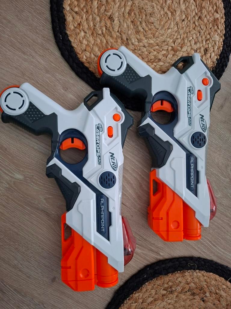 Nerf Laser Ops Alphapoint Blasters (2 stuks), Ophalen of Verzenden, Zo goed als nieuw