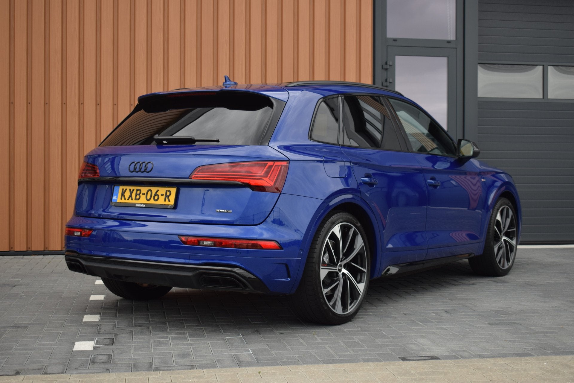 Audi Q5 55 TFSI e S-line | Luchtvering | Pano | RS stoelen |, Auto's, Dealer onderhouden, Gebruikt, Euro 6, 4 cilinders