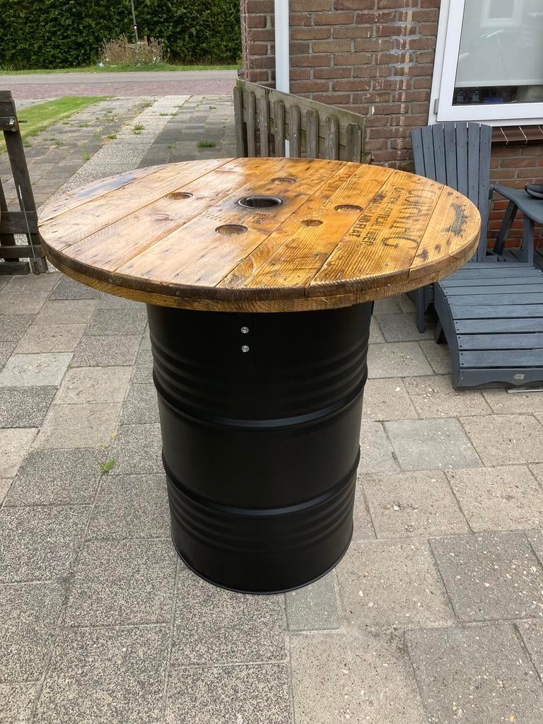 Statafels en (tuin)tafels, Tuin en Terras, Ophalen, Zo goed als nieuw, Rond, Hout