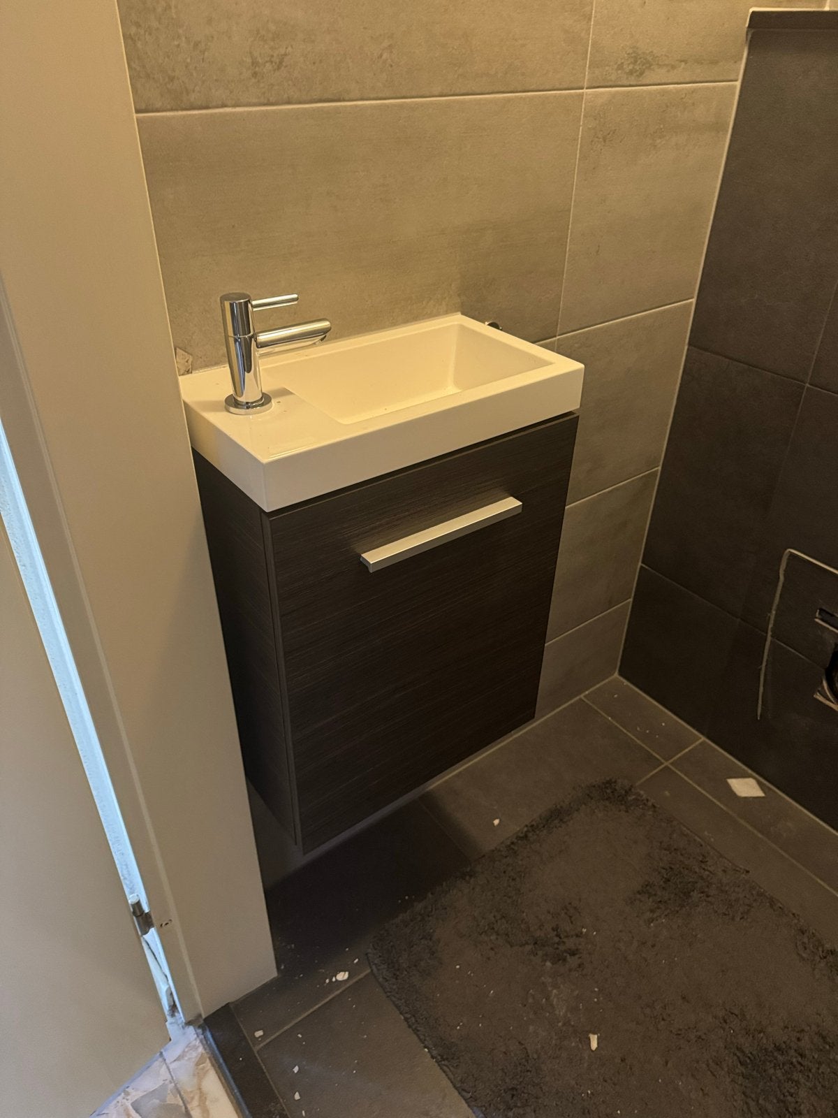Compacte wastafelkast met wasbak en kraan - 40,5x22x55,5 cm, Huis en Inrichting, Badkamer | Badkamermeubels, Ophalen, Minder dan 50 cm