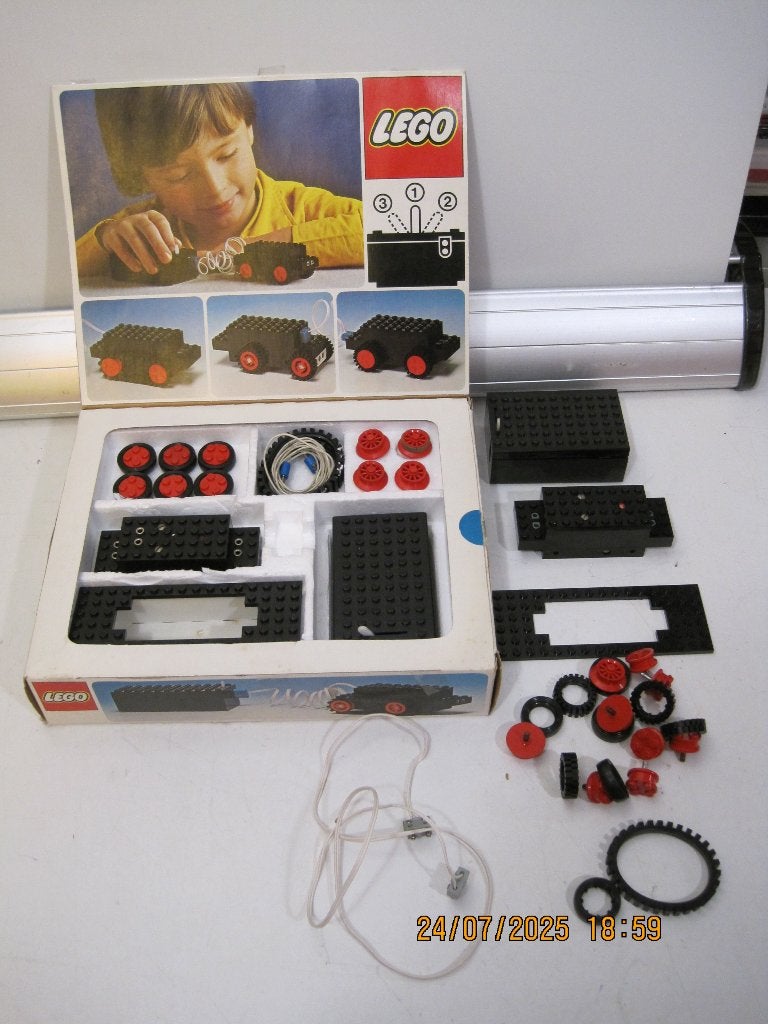 lego 107 4 volt trein 2x met 1 doos werking ? (351), Ophalen of Verzenden, Gebruikt, Overige typen, Lego