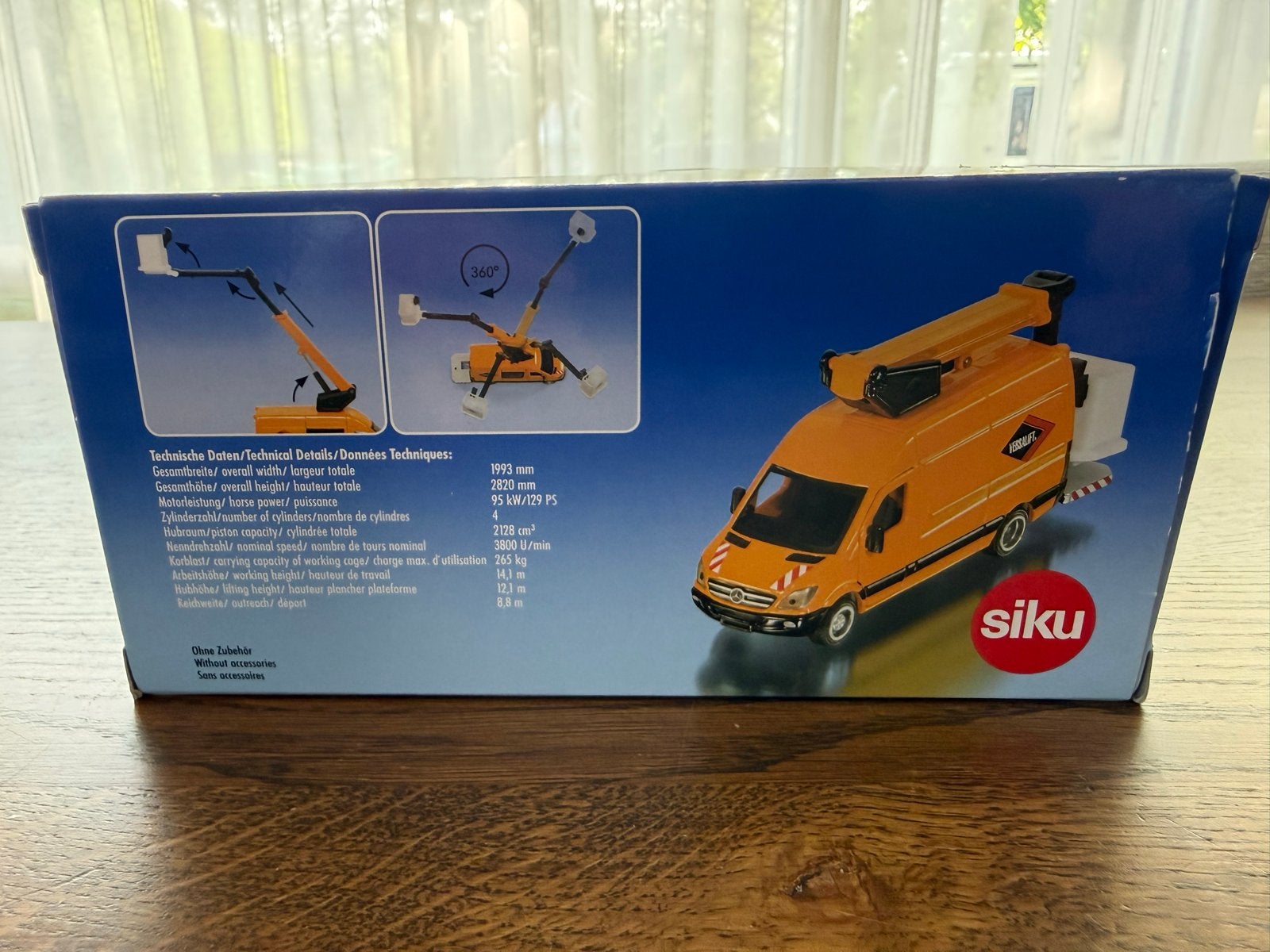 Siku Mercedes-Benz Sprinter met hoogwerker 1:50, Hobby en Vrije tijd, Modelauto's | 1:50, Ophalen of Verzenden, Nieuw, Bus of Vrachtwagen