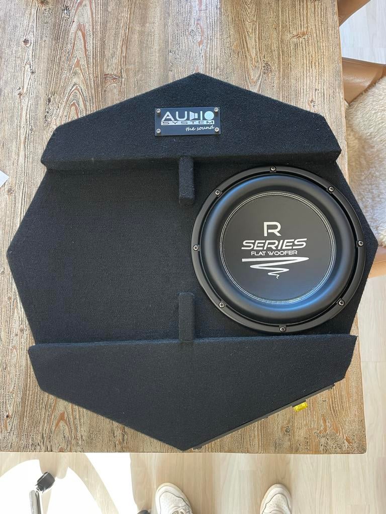 Reservewiel Subwoofer Ingebouwde Versterker 350watt, Ophalen of Verzenden, Zo goed als nieuw