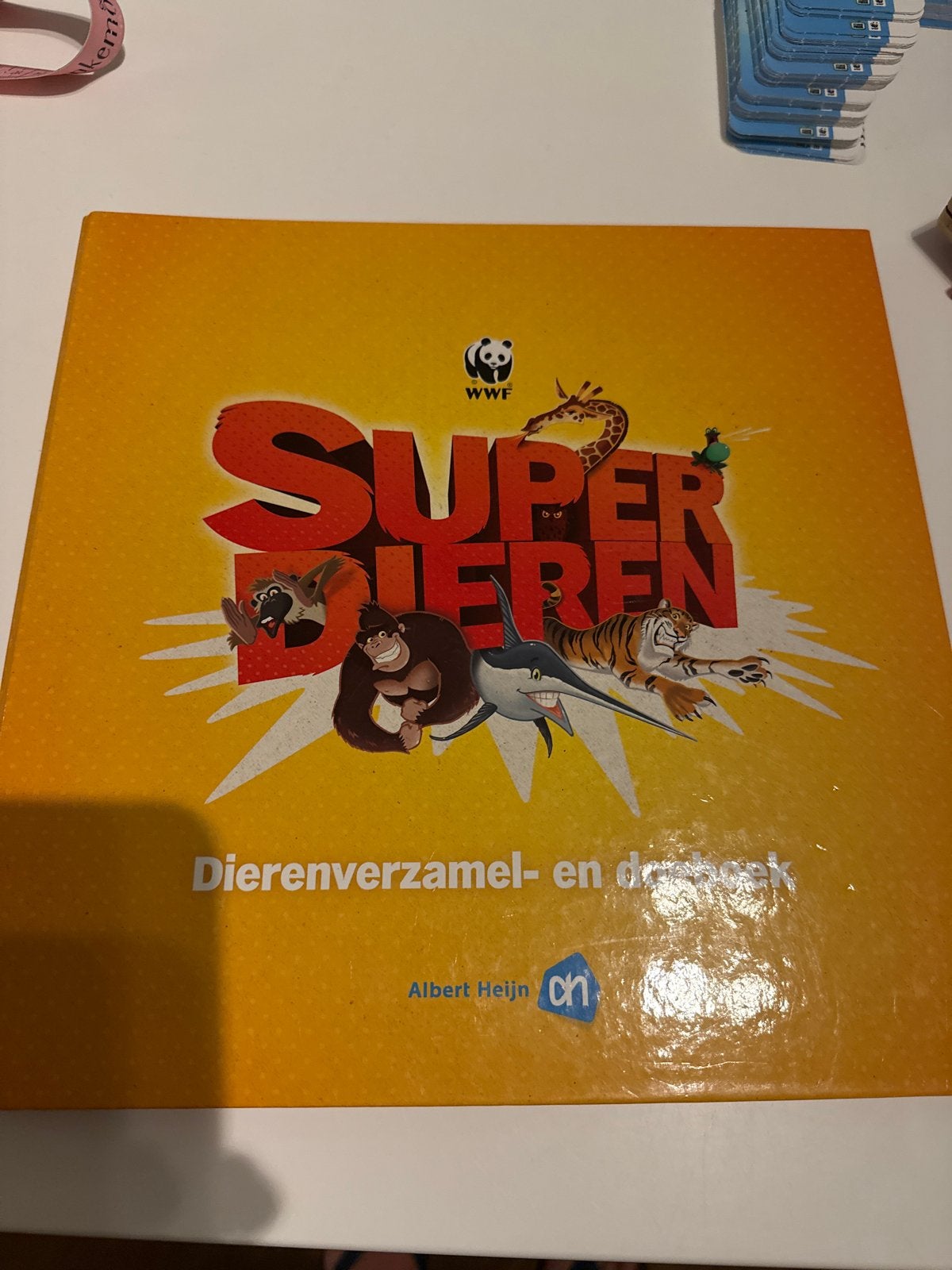 WWF Super Dieren verzamelboek Albert Heijn, Verzamelen, Ophalen of Verzenden, Gebruikt, Overige soorten, Overige typen