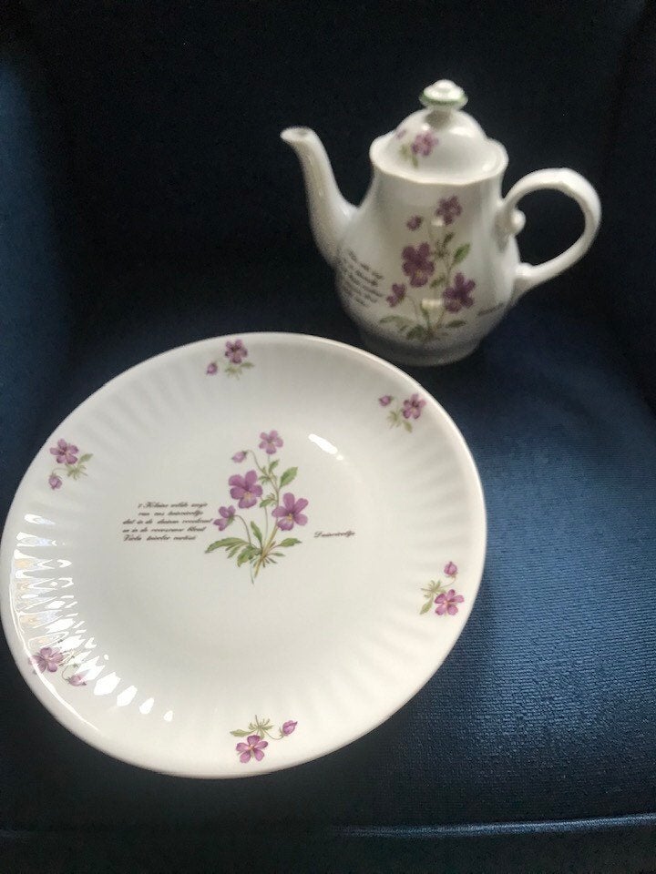 prachtige porseleinen set Duinviooltje van Libelle, Ophalen of Verzenden, Zo goed als nieuw