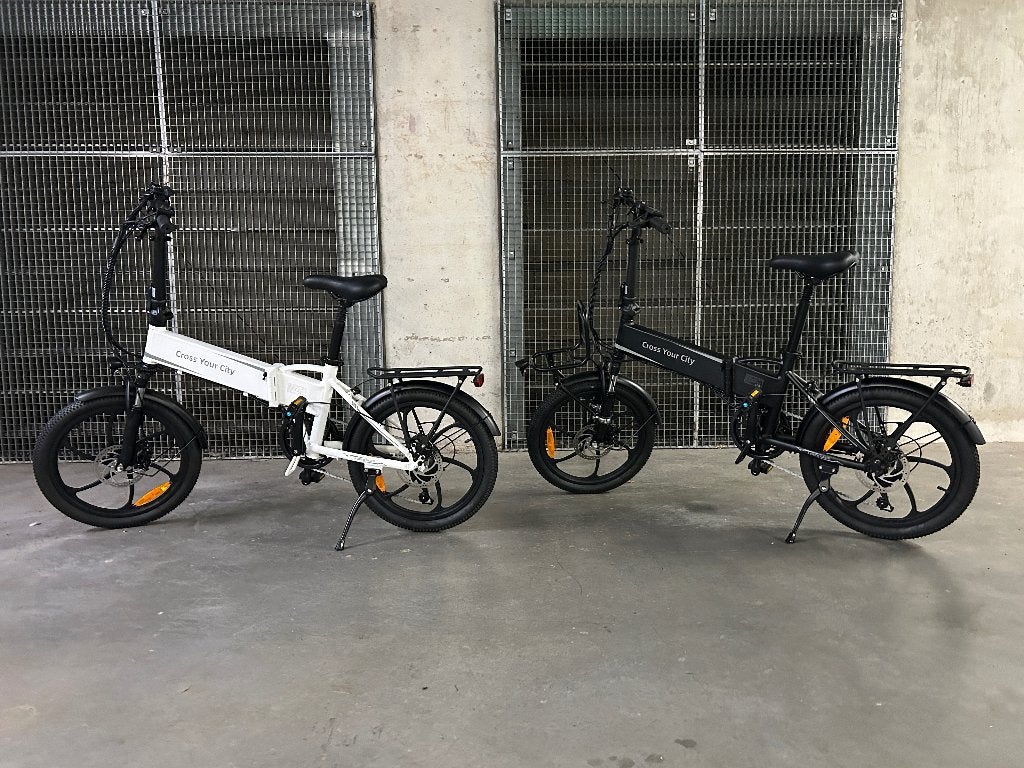 Opvouwbare elektrische fietsen - Wit en Zwart, Heren, 16 tot 18 inch, Versnellingen, Zo goed als nieuw