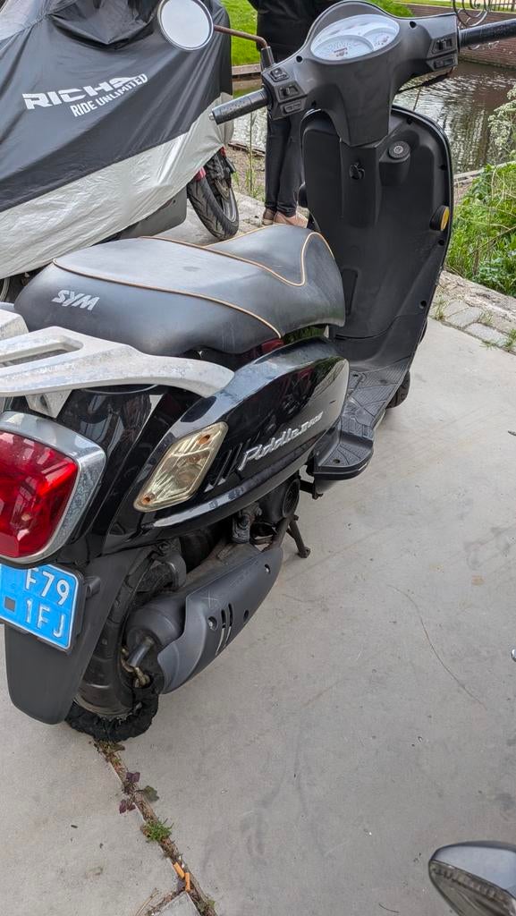 Defecte Sym Fiddle 2, Fietsen en Brommers, Scooters | SYM, Gebruikt, Fiddle, Benzine, Ophalen