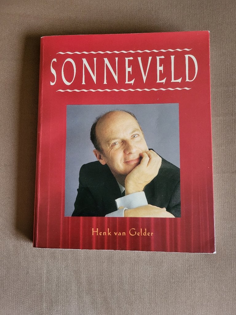 Sonneveld - Henk van Gelder (Boek), Ophalen of Verzenden, Zo goed als nieuw, Boek, Tijdschrift of Artikel
