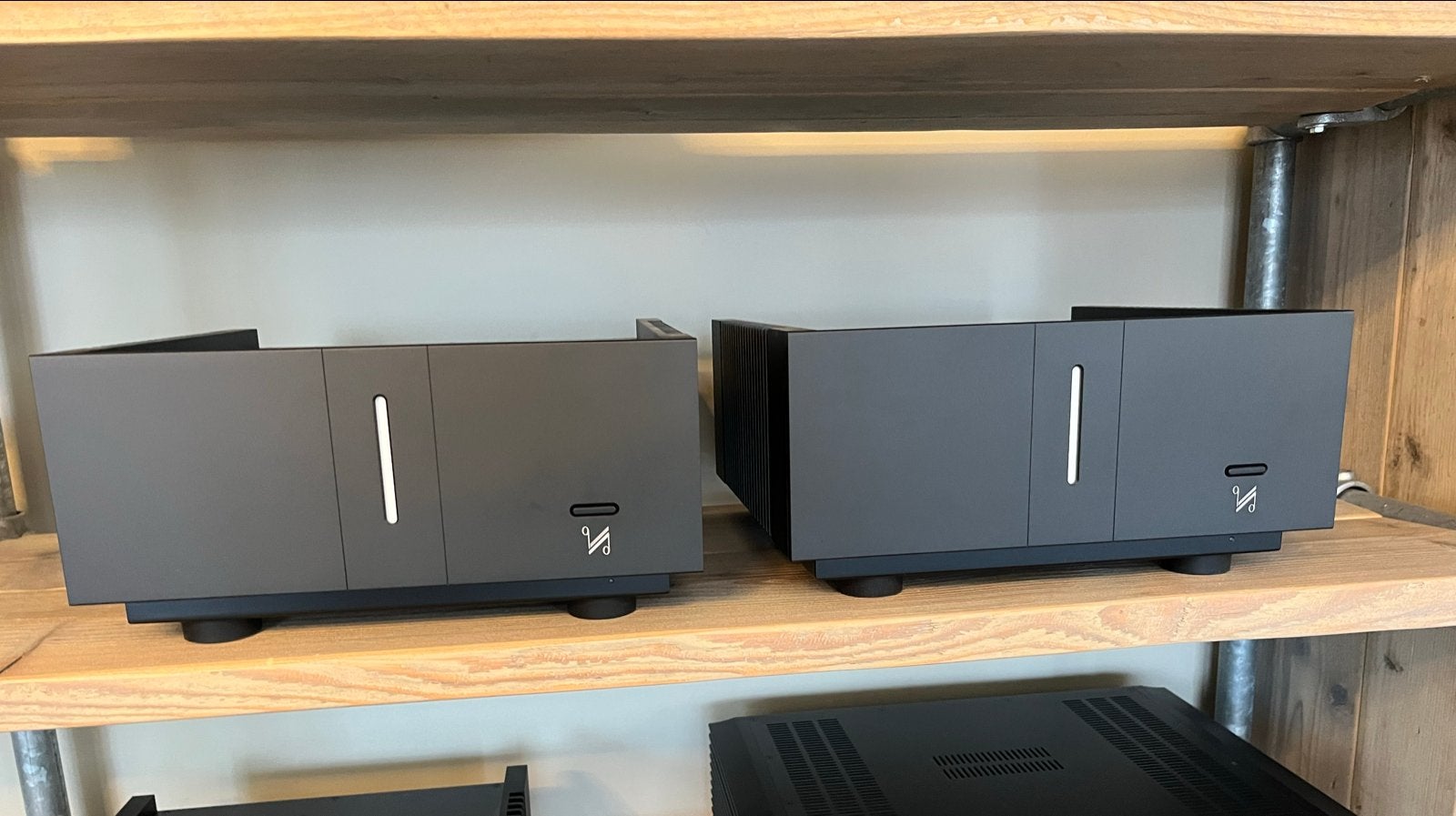 Foto 3 van Quad Artera Monoblocks  (Winkel Leegverkoop)