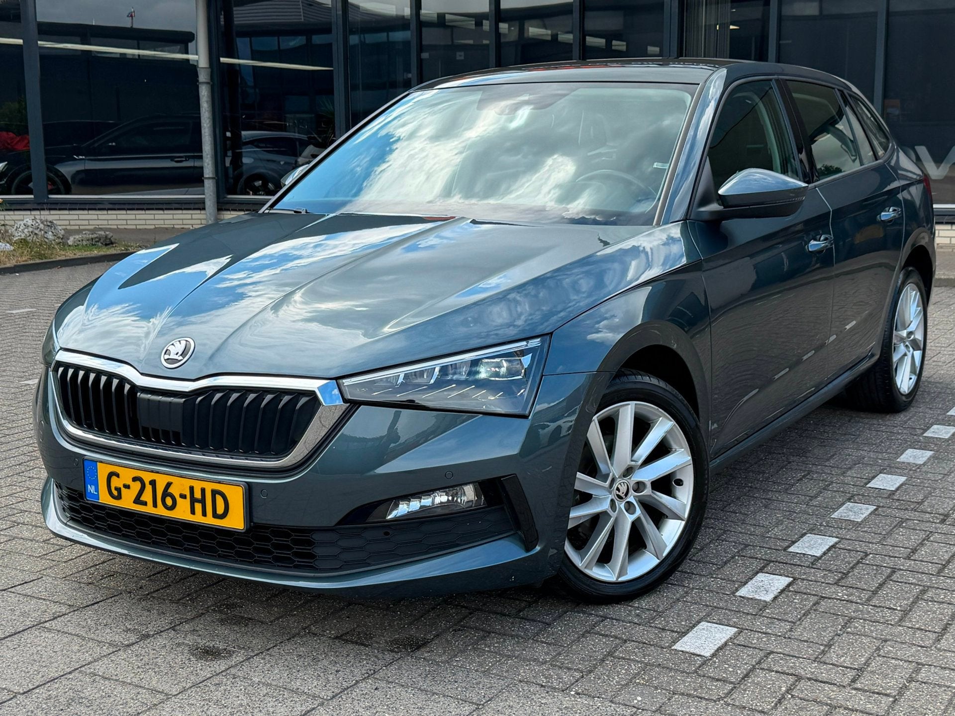 Skoda Scala 1.0 TSI Business Edition l DSG l PANO, Auto's, Skoda, Scala, Gebruikt, Euro 6, 116 pk