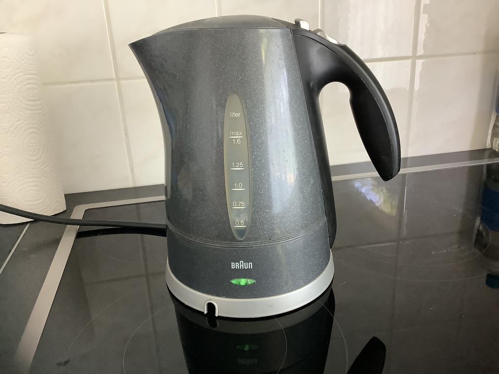 Waterkoker Braun, Witgoed en Apparatuur, Waterkokers, 1 tot 2 liter, Ophalen of Verzenden, Zo goed als nieuw