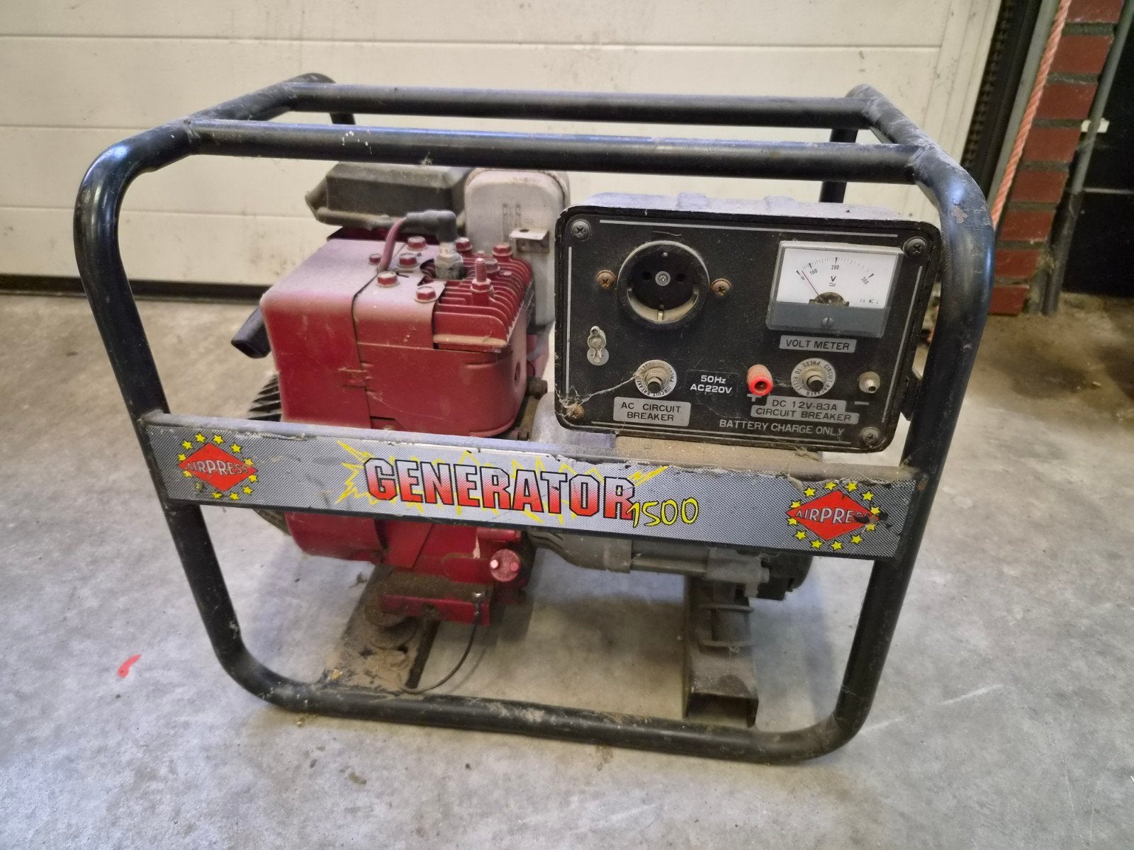 Gebruikte aggregaat - Generator 1500 opknapper, Ophalen, Gebruikt, Benzine