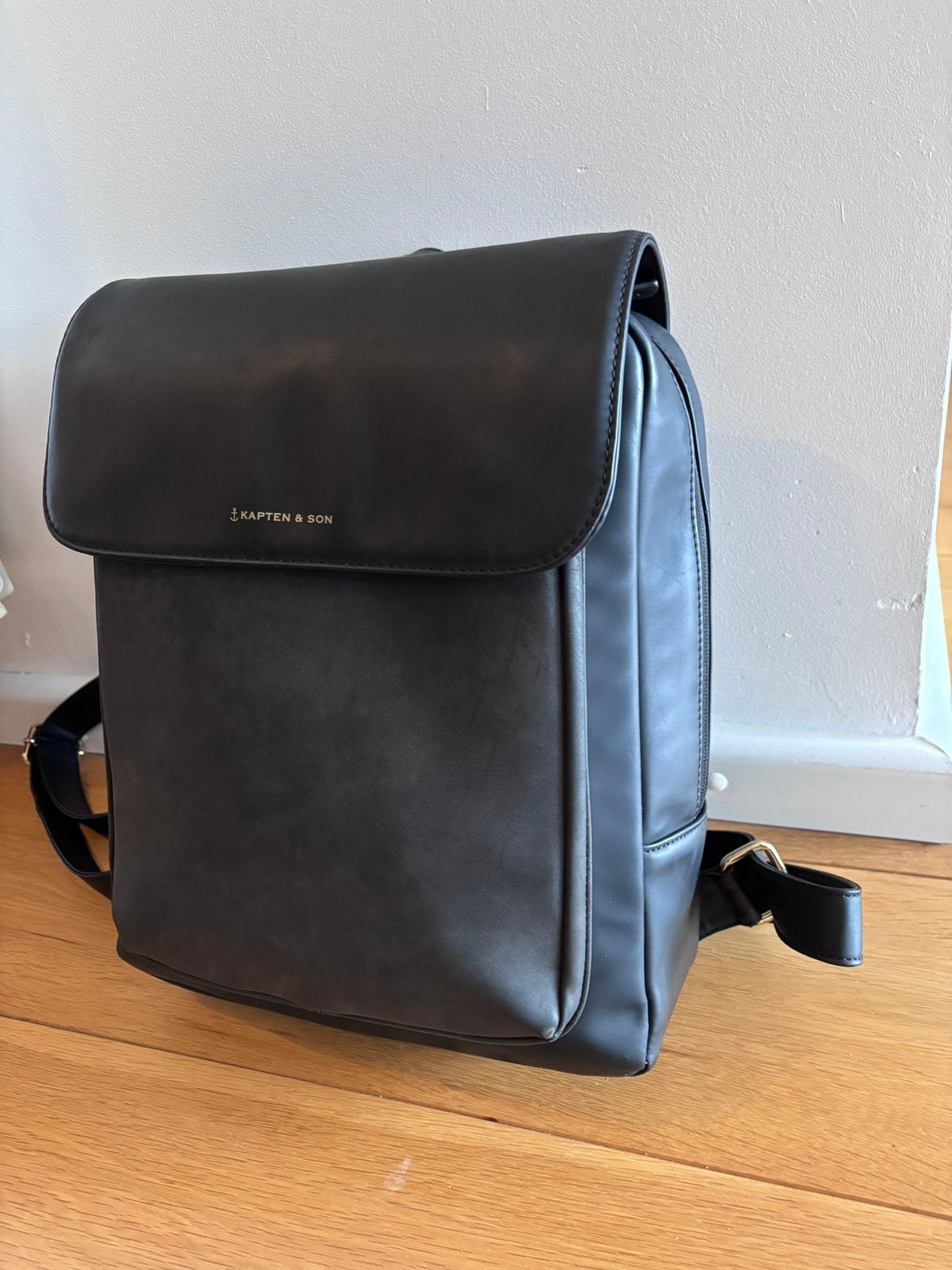Kapten & Son Tromso All Black – laptop rugzak, Ophalen of Verzenden, Zo goed als nieuw
