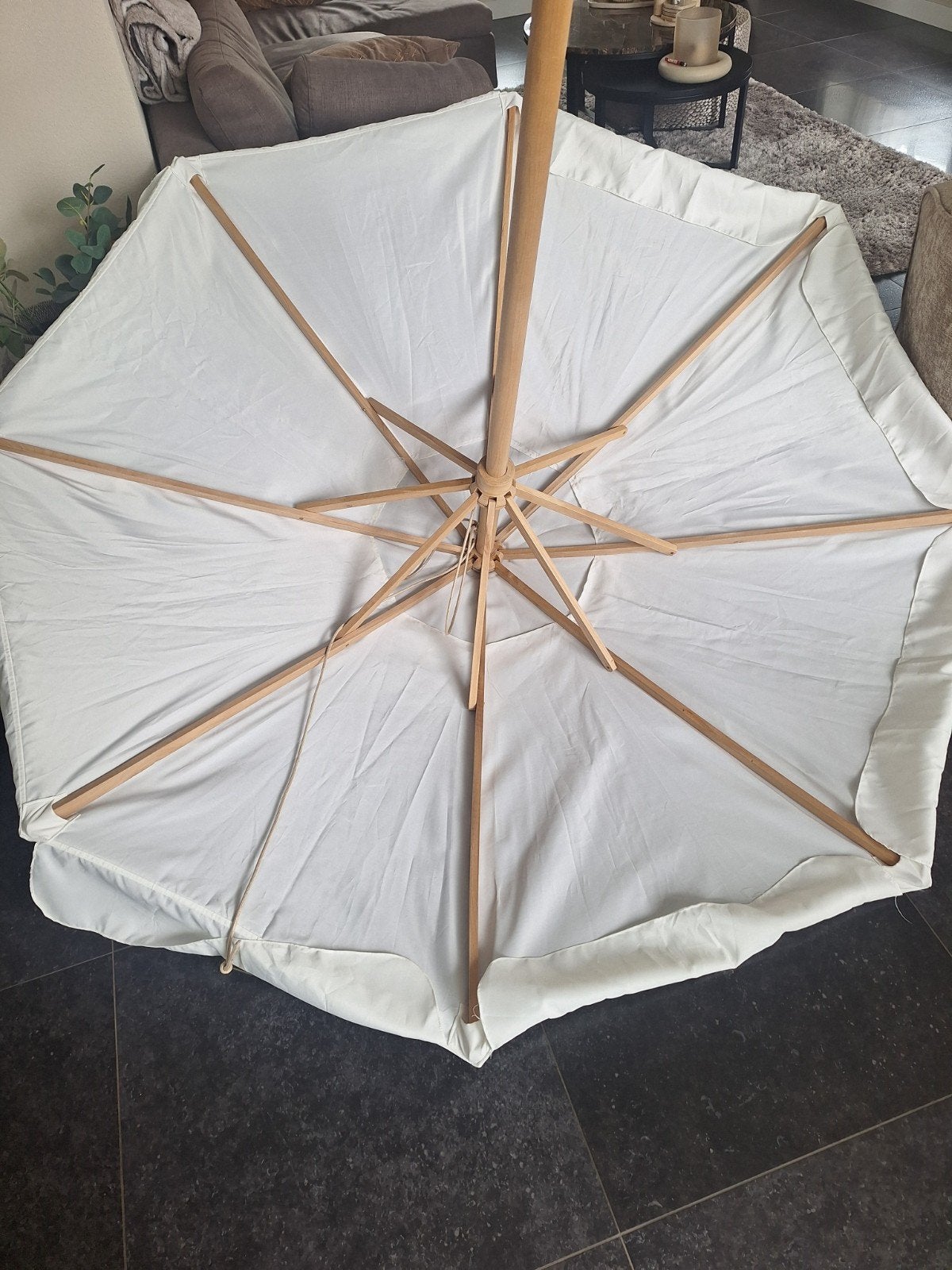 Witte parasol met houten stok, Ophalen of Verzenden, Gebruikt, 2 tot 3 meter, Stokparasol