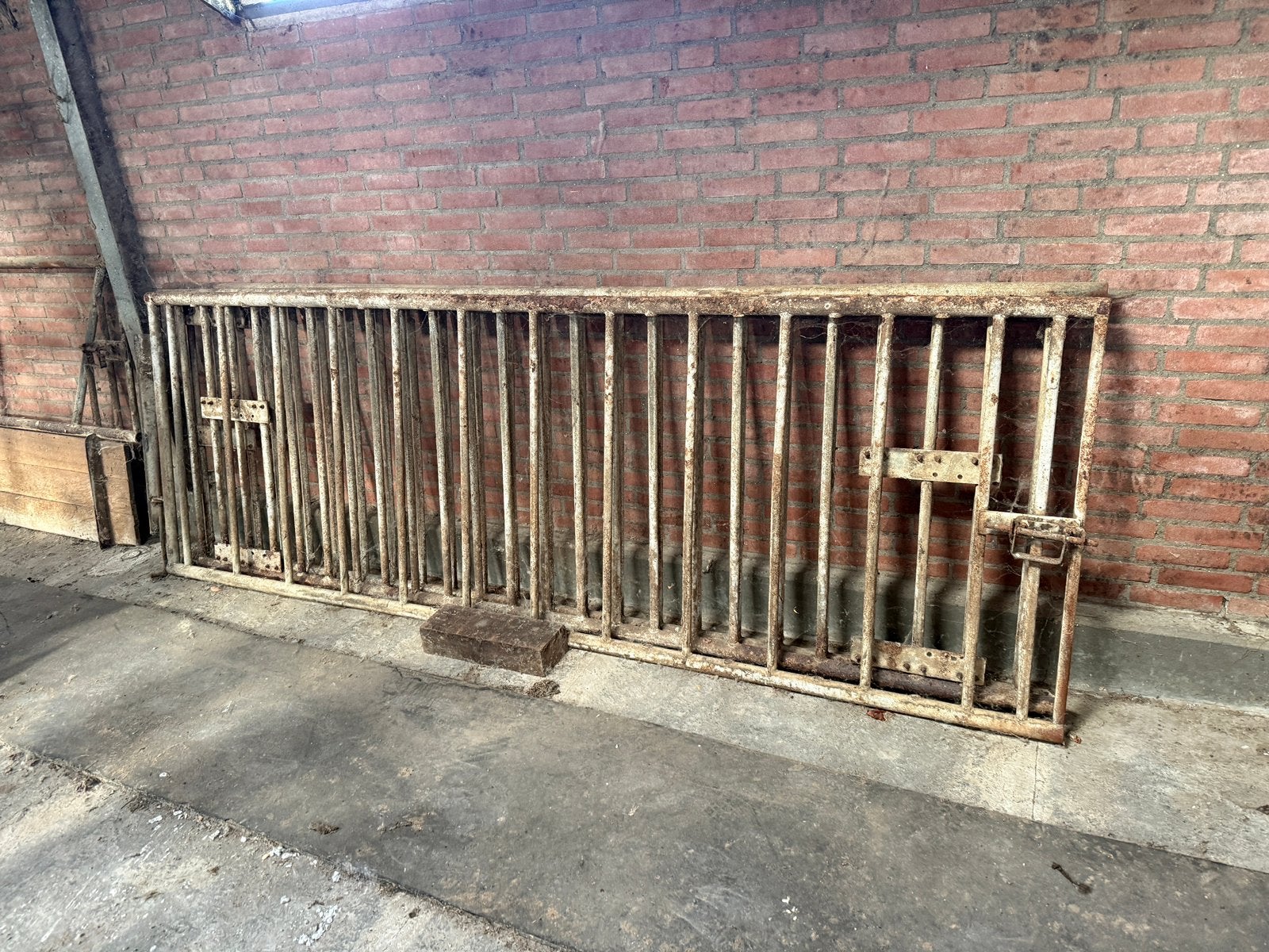 Stal hekken rundvee, afscheidingshekken, voerhekken, Ophalen, Gebruikt, IJzer