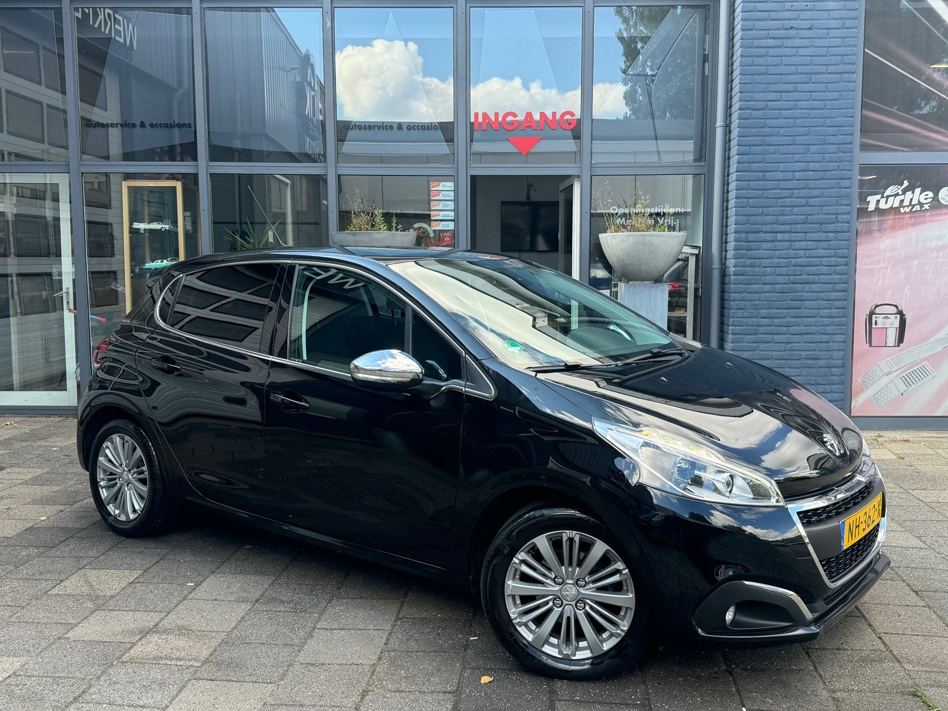 Peugeot 208 1.6 BlueHDi Blue Lease Executive | Clima | Navi, Auto's, Voorwielaandrijving, Gebruikt, Euro 6, 4 cilinders