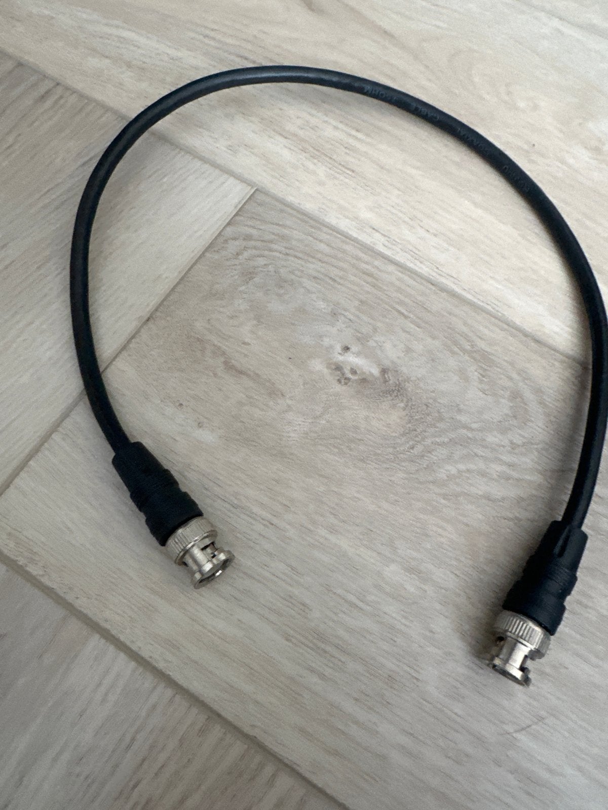 BNC Coaxiale Kabel - Kort en Betrouwbaar, Audio, Tv en Foto, Audiokabels en Televisiekabels, Ophalen of Verzenden, Gebruikt, Minder dan 2 meter