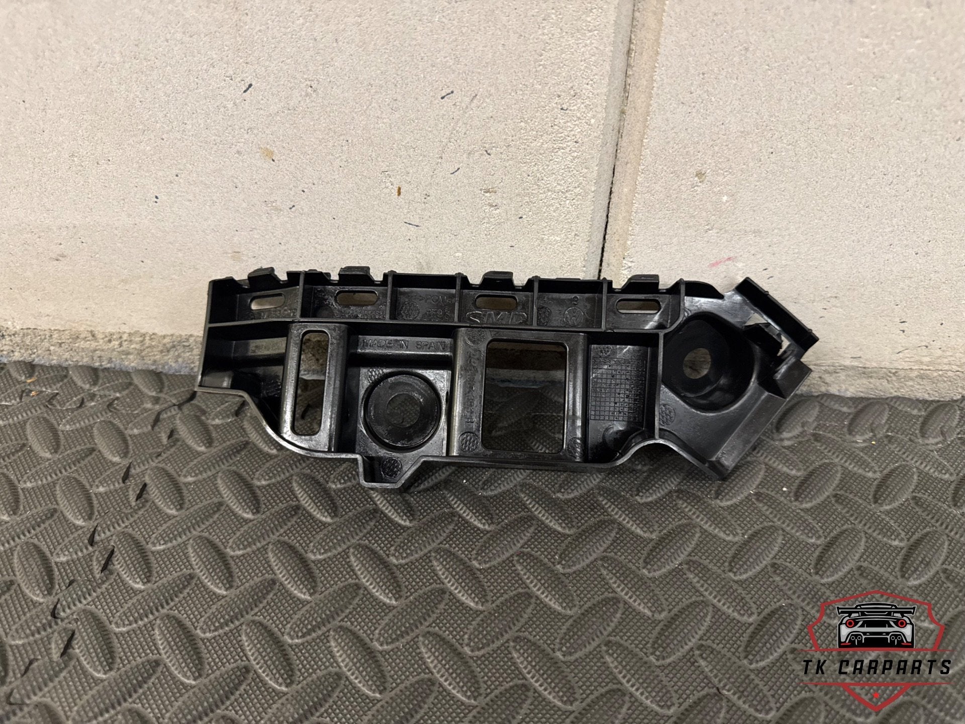 Nieuw Volkswagen Polo 2G bumper geleider LA, Volkswagen, Volkswagen AG, Nieuw, Berliner Ring 2
38440  Wolfsburg, DE