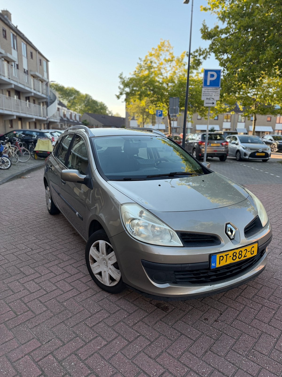 Foto 3 van Renault Clio 1.2 carplay apk tot 2027