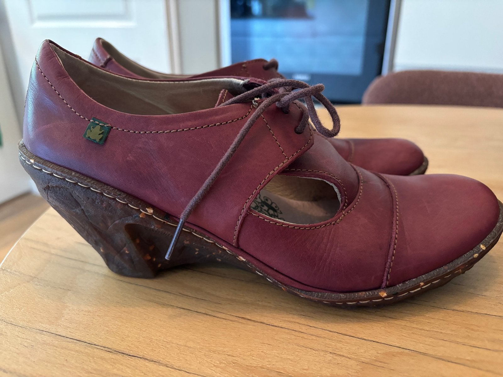 El Naturalista schoenen dames mt39 izgs, Ophalen of Verzenden, Zo goed als nieuw, Rood