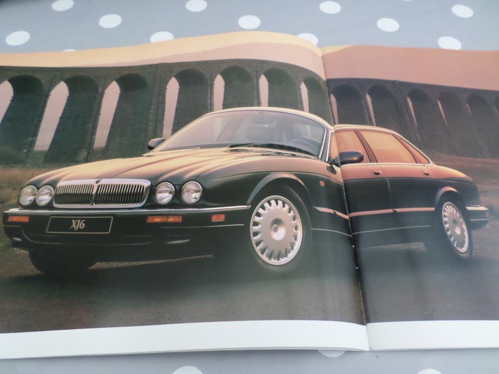 Jaguar XJ6 XJ12 Sovereign Brochure, Ophalen of Verzenden, Zo goed als nieuw, Overige merken