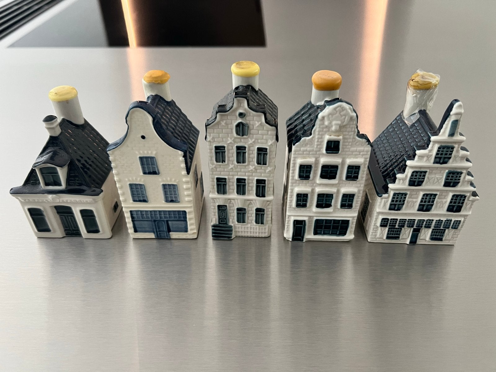 Set van 5 KLM BOLS Delfts Blauwe Huisjes (incl. #18), Ophalen of Verzenden, Zo goed als nieuw