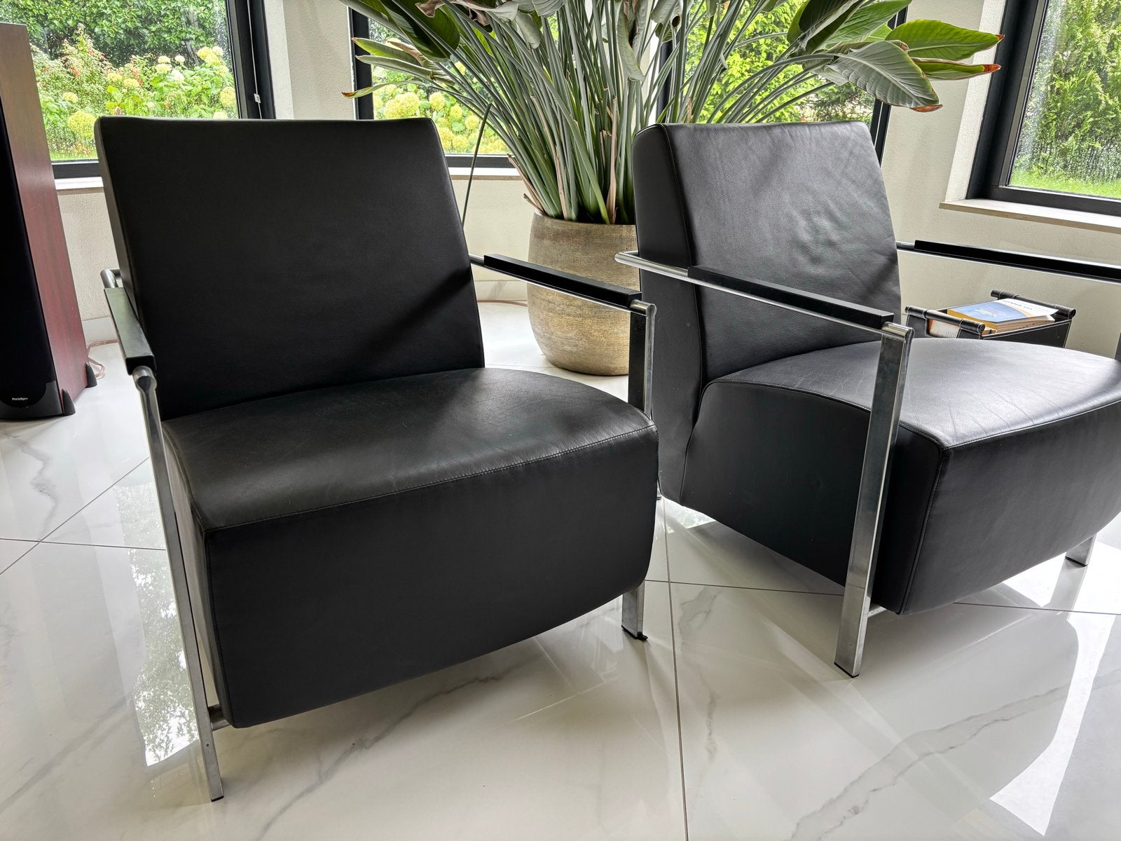 2x Harvink Alowa fauteuils, zwart leer, zeer goede staat, Ophalen, Zo goed als nieuw, Leer, 75 tot 100 cm