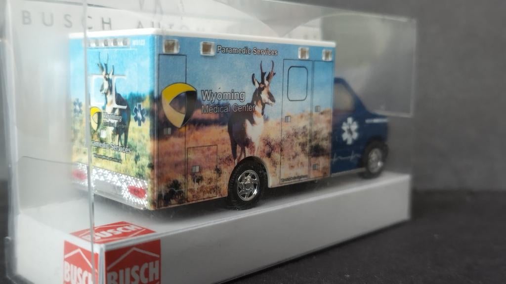 Ford E 350 Ambulance Antilope Wyoming 1:87 Busch Pol, Overige merken, Busch Gmbh, Auto, Verzenden
