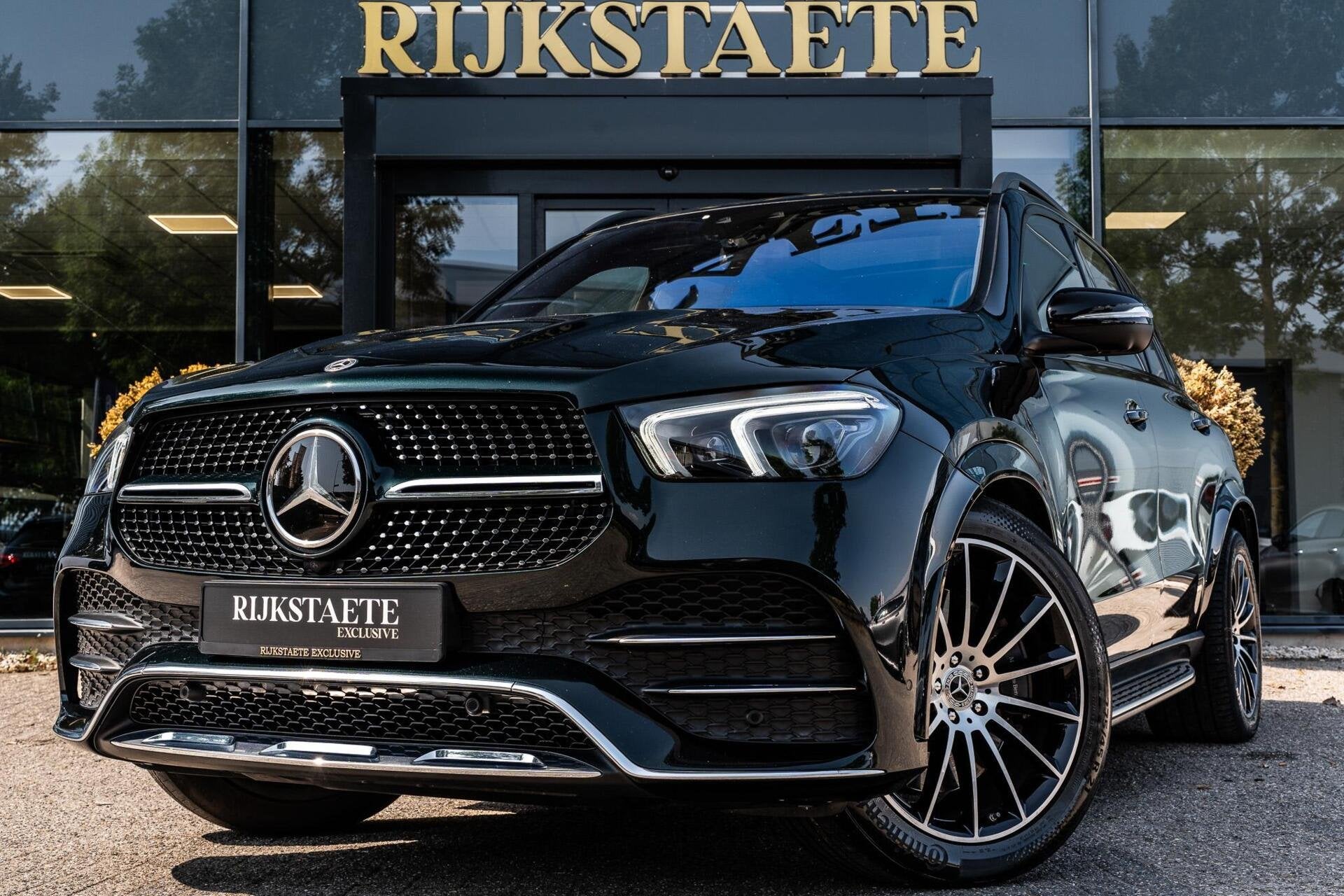 Mercedes GLE-klasse 350 e 4MATIC AMG|PANO|MASSAGE|TREKHAAK, Auto's, Mercedes-Benz, Automaat, Gebruikt, 4 cilinders, GLE