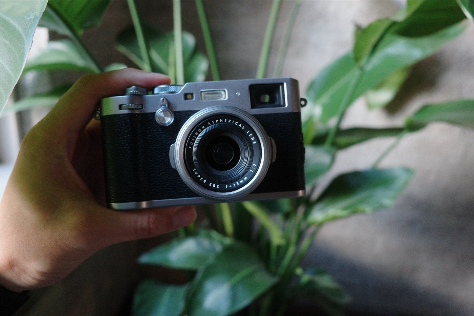 Fujifilm X100F - 3100 Clicks!, Zo goed als nieuw, Fujifilm, Compactcamera, Accu