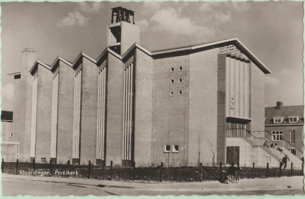 Vlaardingen Pniëlkerk ca. 1960., Ophalen, 1960 tot 1980, Ongelopen, Zuid-Holland