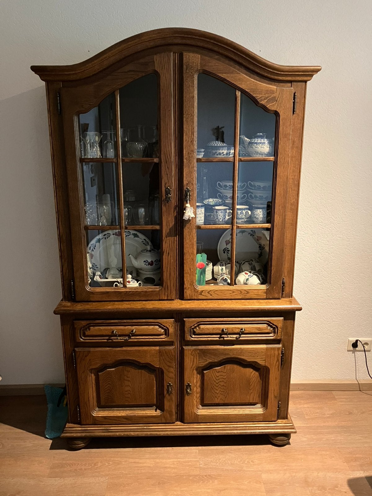 Kast vitrine, Ophalen, Gebruikt, 100 tot 150 cm, 200 cm of meer