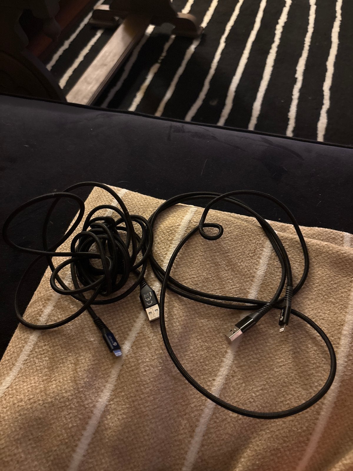 2x 1.5m Iphone charger lightning  8-pins, Ophalen, Gebruikt