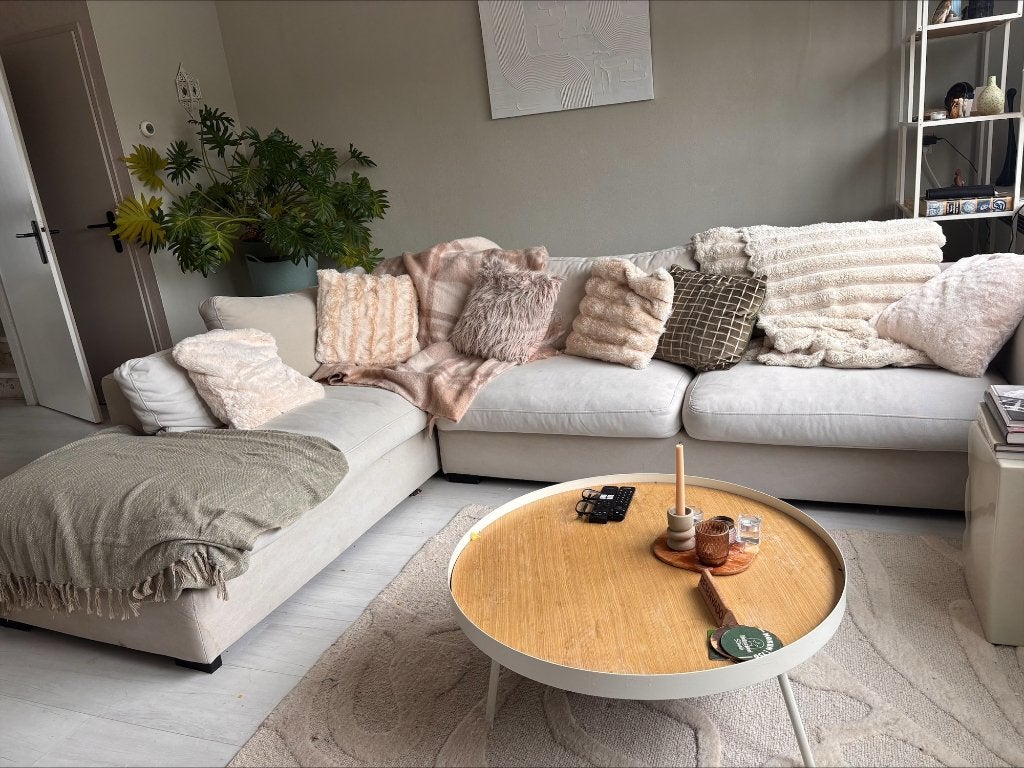Heerlijke hoekbank  kleur licht taupe . GRATIS!, Ophalen, Gebruikt, Stof