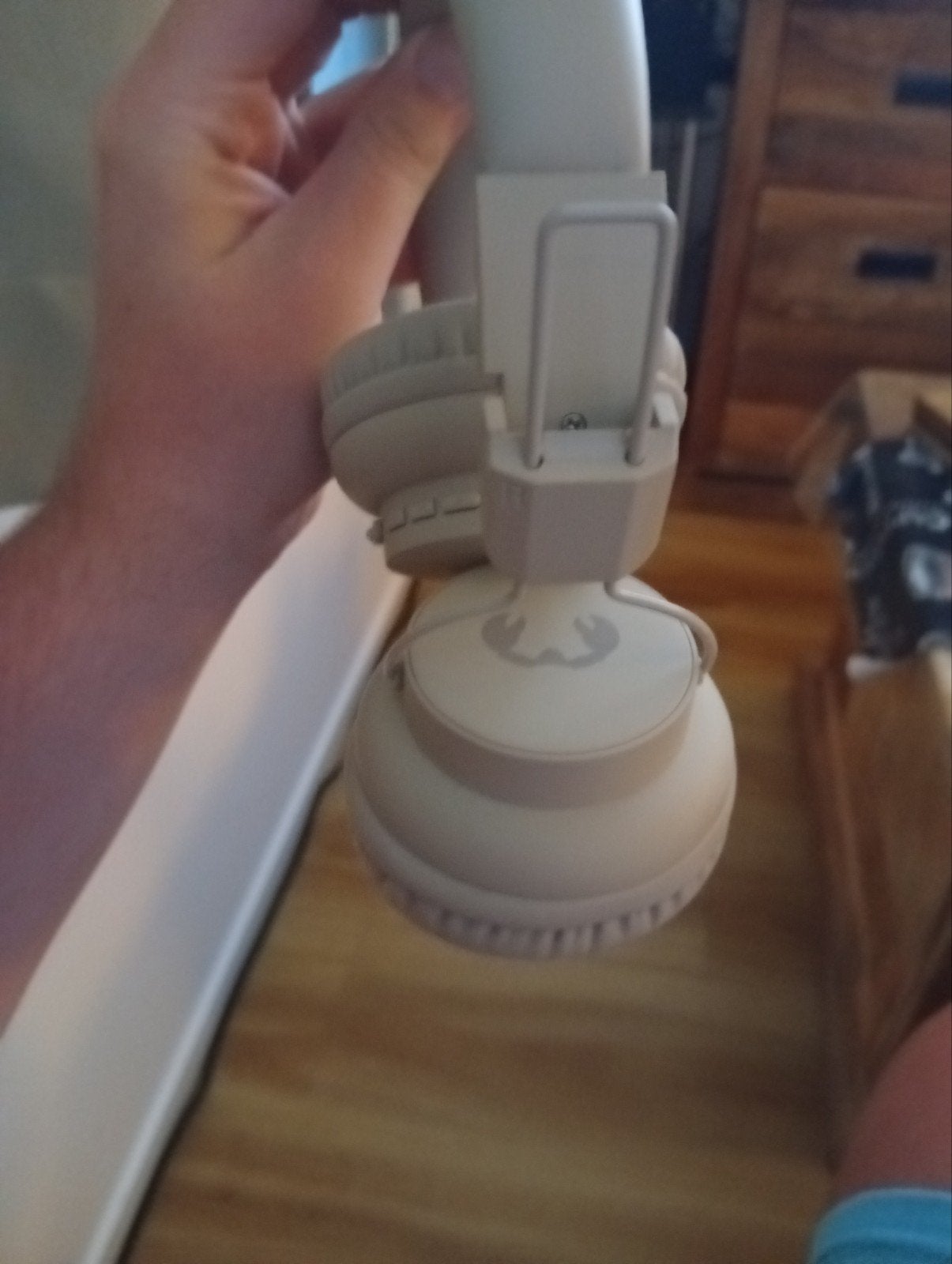 Fresh 'n Rebel koptelefoon - Beige, draadloos, Fresh 'n Rebel, On-ear, Zo goed als nieuw, Draadloos