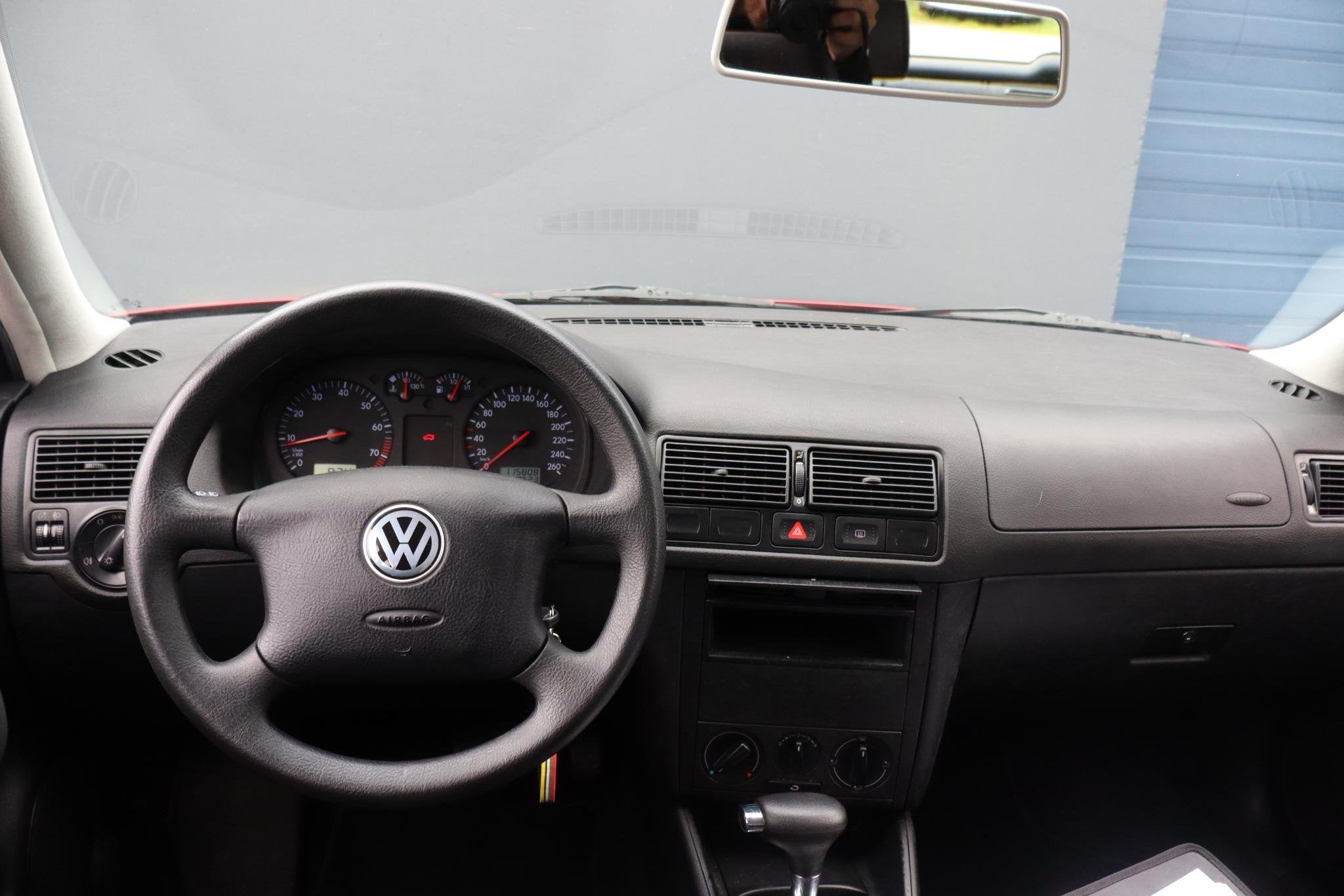 Foto 4 van Volkswagen Golf Variant 1.6 Trendline | Automaat | Elektrisc