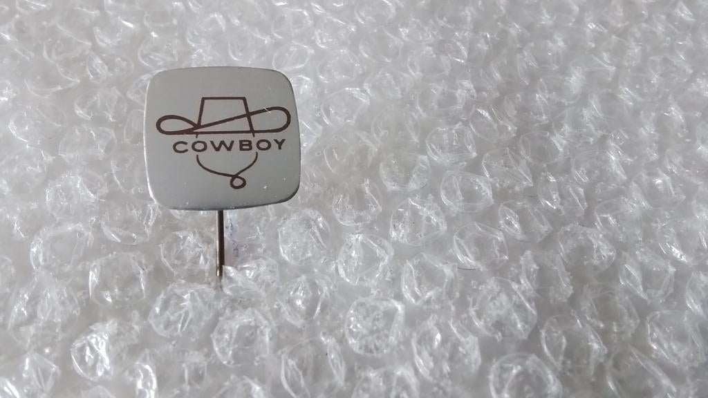 Speldje cowboy (hoed), Verzamelen, Speldjes, Pins en Buttons, Ophalen of Verzenden, Zo goed als nieuw, Overige onderwerpen