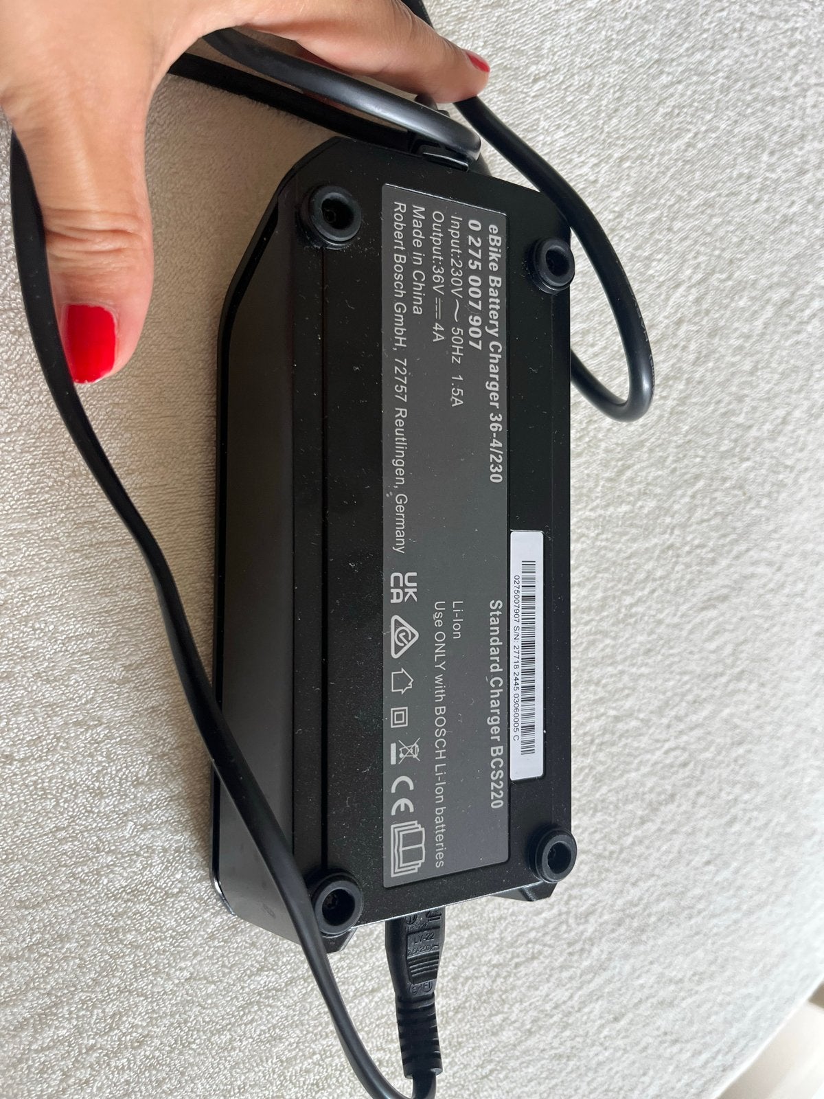 Bosch eBike Acculader 36V/4A - BCS220, Fietsen en Brommers, Fietsaccessoires | Fietsaccu's, Ophalen, Zo goed als nieuw