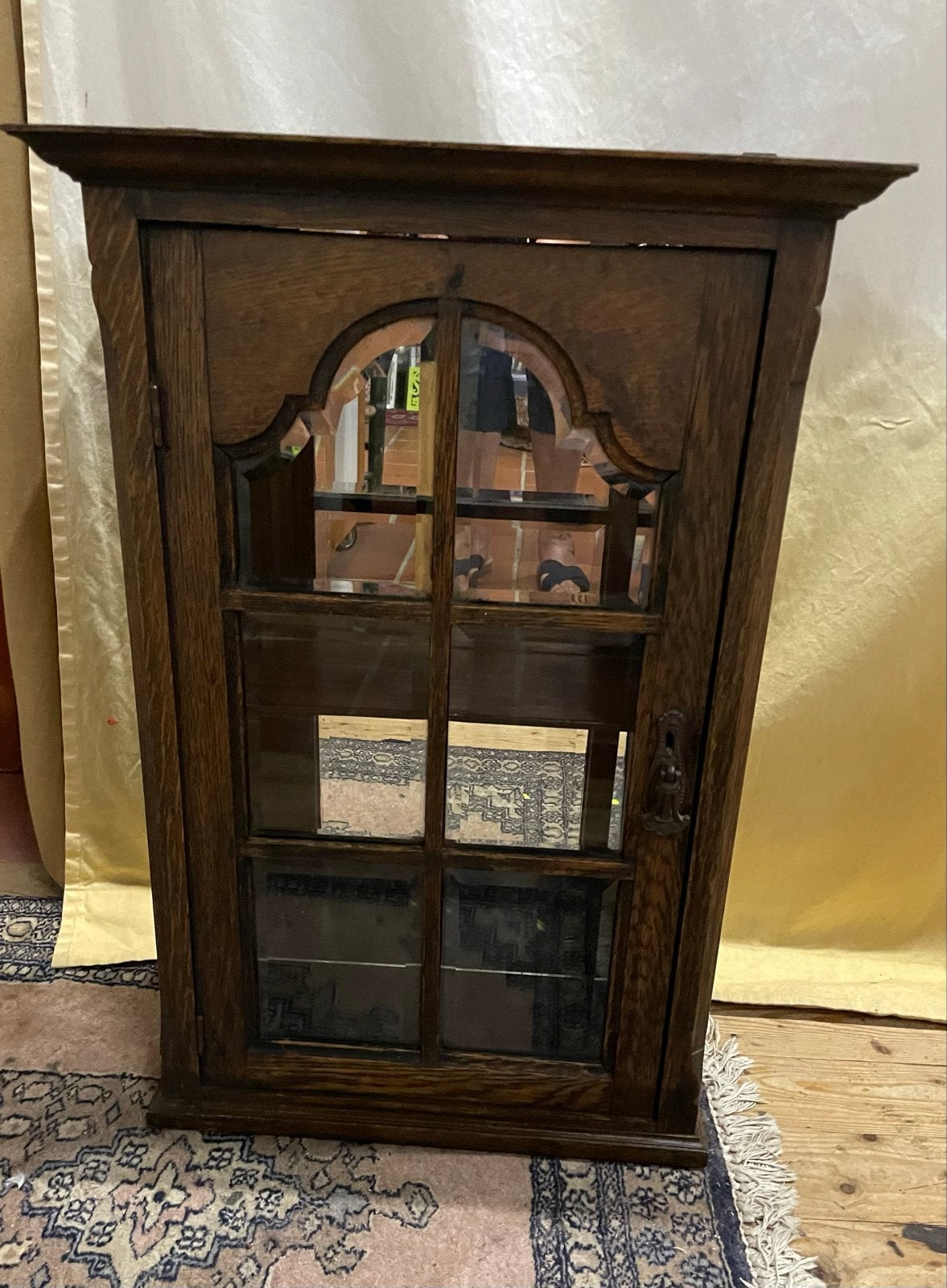 Antiek Eikenhouten Vitrinekastje met Glas, Ophalen