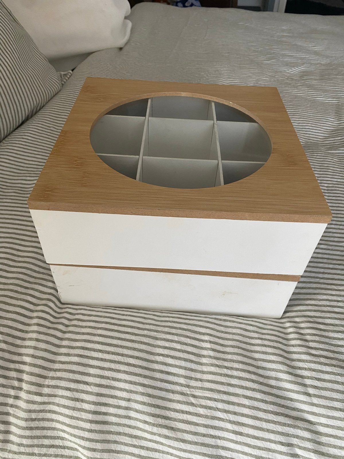 2 Houten dozen 22x22 cm met 7x7 cm vakjes, Minder dan 50 cm, Gebruikt, Ophalen of Verzenden, 5 – 50