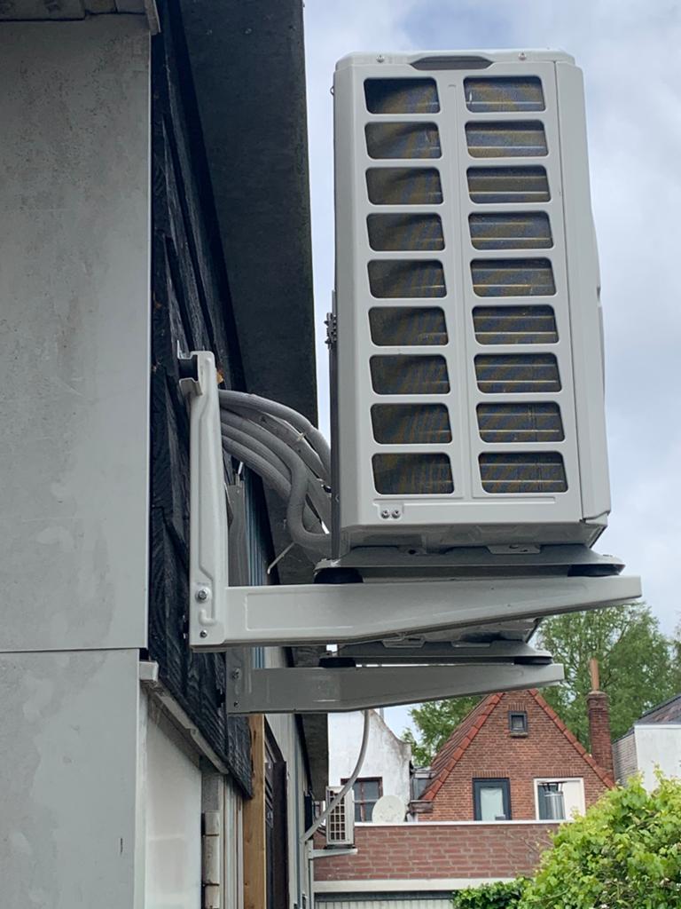 Nieuw in doos Airco ophangbeugels, Doe-het-zelf en Verbouw, Ophalen of Verzenden, Nieuw, Slot