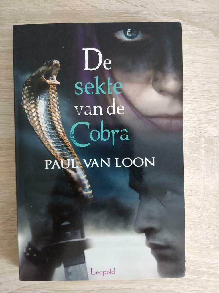 DE  SEKTE  VAN  DE  COBRA  van  Paul van Loon  , Ophalen of Verzenden, Zo goed als nieuw