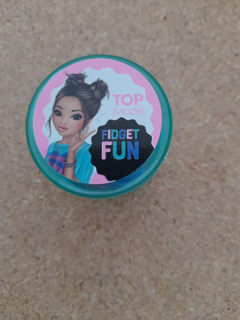 Bijna gratis nieuwe Fidget fun Topmodel spel uit Azië, Ophalen of Verzenden, Nieuw, Jongen of Meisje