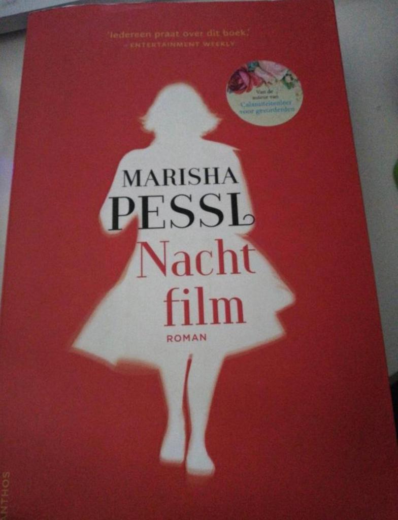 Boek Nachtfilm te koop, Ophalen of Verzenden, Gelezen