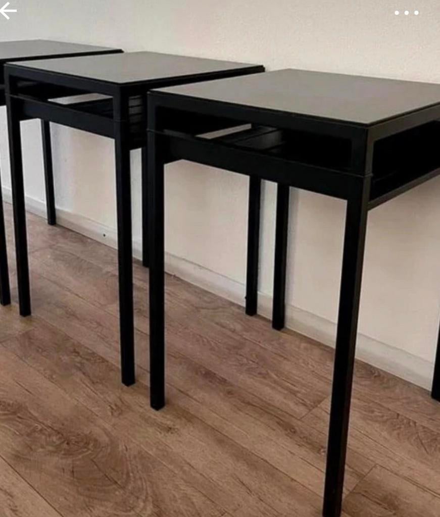 2 bijzettafeltjes Ikea Nyboda, Huis en Inrichting, Tafels | Bijzettafels, Minder dan 55 cm, Metaal of Aluminium, Vierkant, Zo goed als nieuw