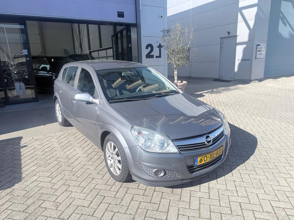 Opel Astra 1.6 Temptation NETTE AUTO! AIRCO! CRUISE! INRUIL, Voorwielaandrijving, Gebruikt, Zwart, 4 cilinders