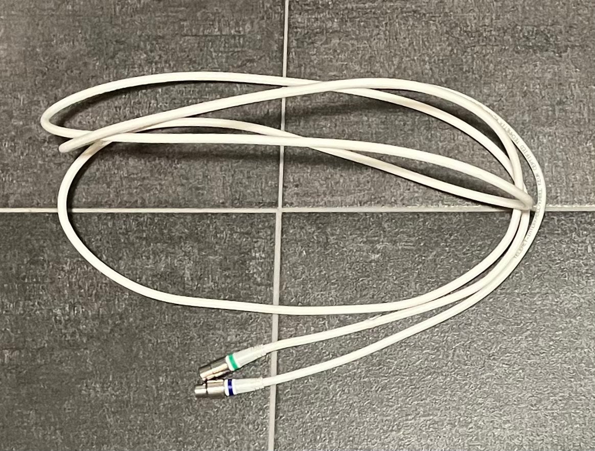 Antennekabel, Audio, Tv en Foto, Audiokabels en Televisiekabels, Ophalen of Verzenden, Zo goed als nieuw, Minder dan 2 meter, Tv-kabel