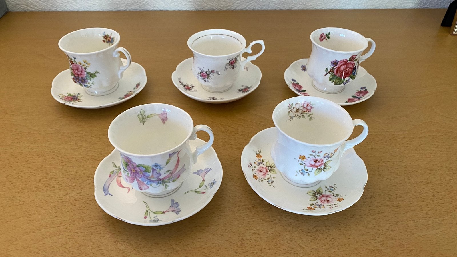 5 Kop en schoteltjes, Ophalen