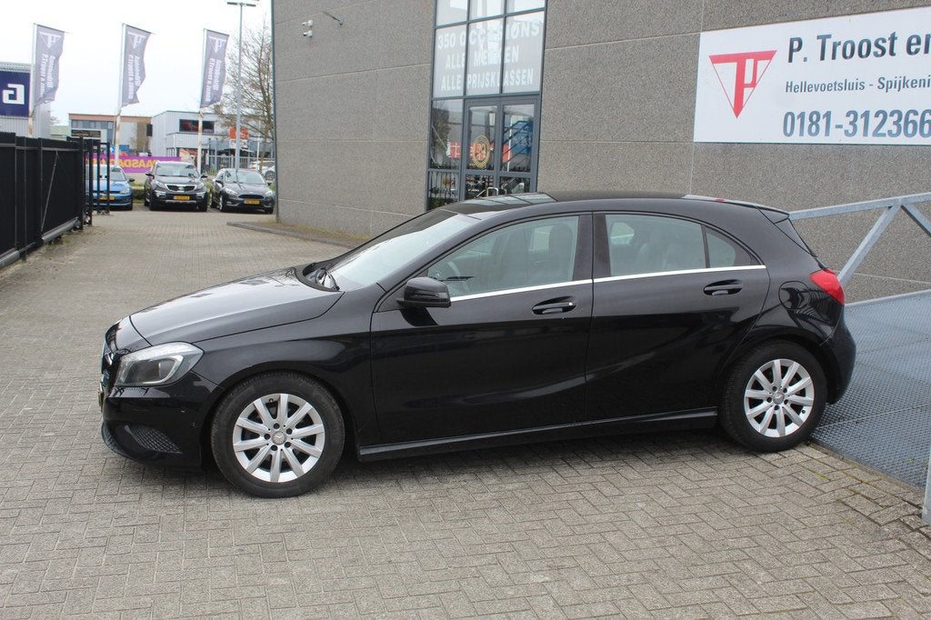 Mercedes-Benz A-Klasse 180 Ambition MEENEEMPRIJS/HANDELSPRIJ, Auto's, Voorwielaandrijving, Stof, Gebruikt, 4 cilinders